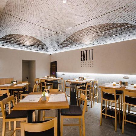 Eat It Cozy Downtown Apartments Oradea Eksteriør bilde
