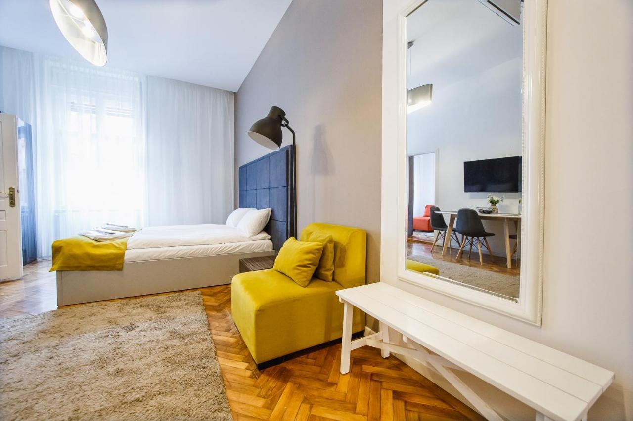 Eat It Cozy Downtown Apartments Oradea Eksteriør bilde