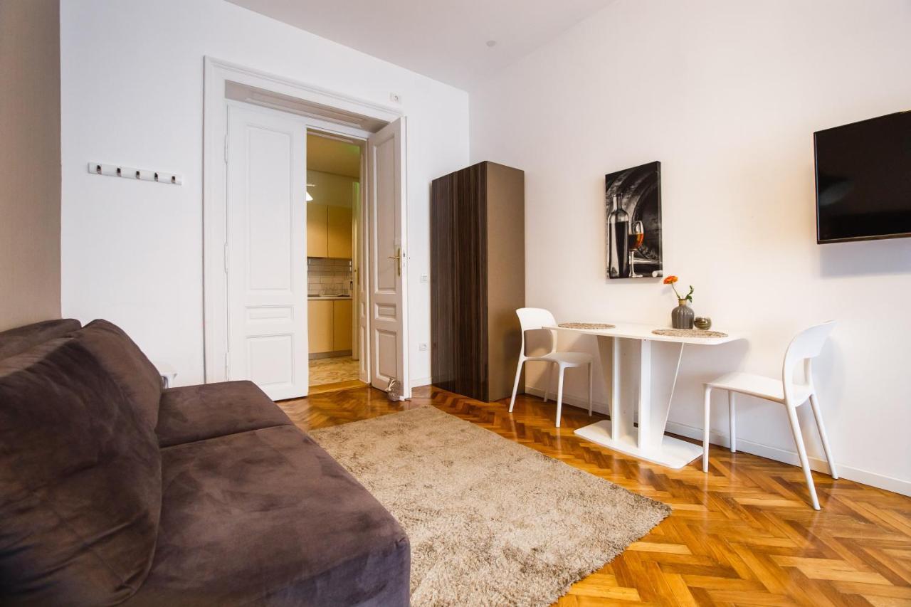 Eat It Cozy Downtown Apartments Oradea Eksteriør bilde